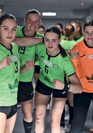 Piłkarki ręczne Galiczanki Lwów. Fot. Przemek Gąbka / 400mm.pl / NEWSPIX.PL