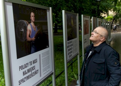 Robert Kasprzycki, poeta, muzyk, kompozytor: Sport pozwala porozumiewać się ponad językami
